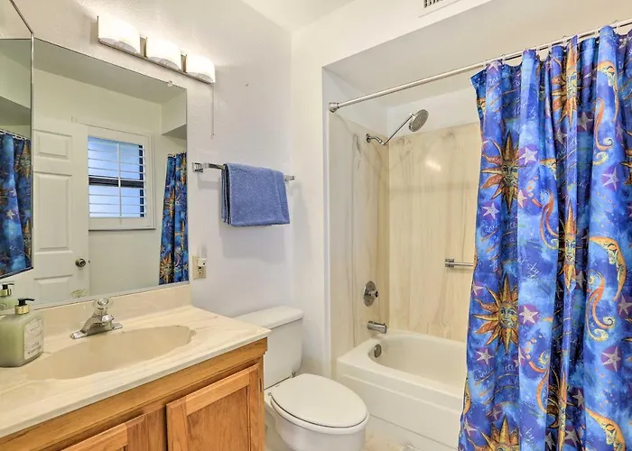 < 1 Mi To Golf: W/ Screened Porch In Sun Holiday home Sun City West
