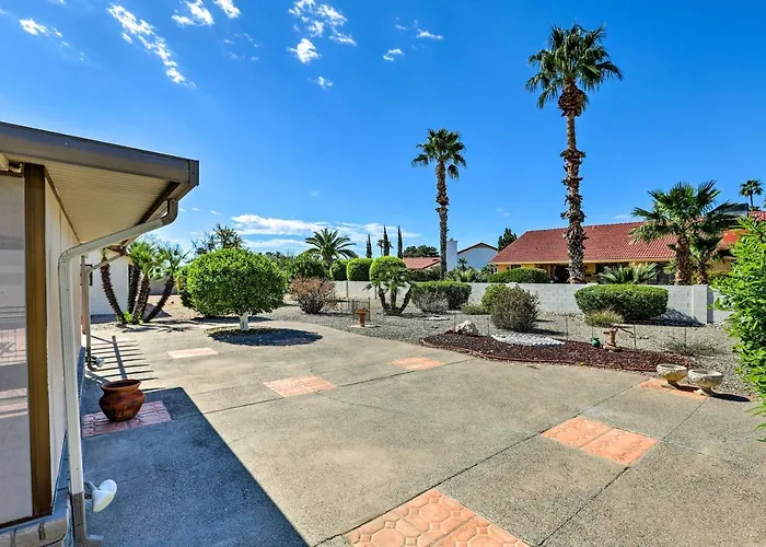 < 1 Mi To Golf: W/ Screened Porch In Sun * Sun City West