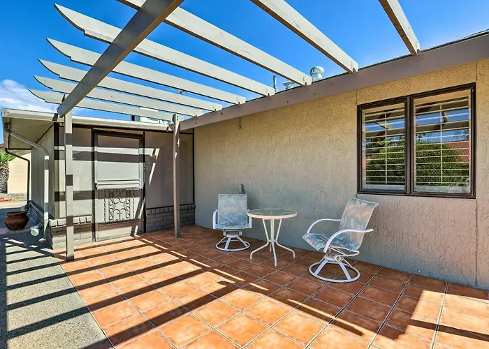 Holiday home < 1 Mi To Golf: W/ Screened Porch In Sun