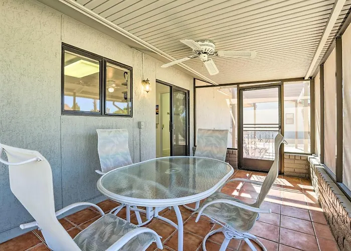 < 1 Mi To Golf: W/ Screened Porch In Sun